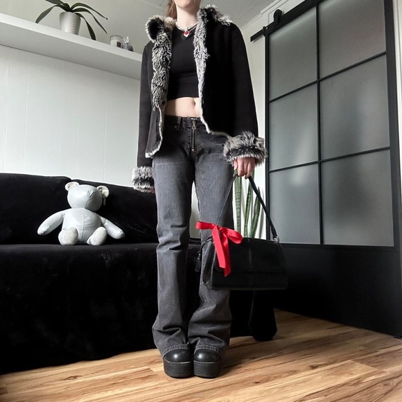 Gorgeous Vintage 90s Black Suede Buckle Fur Lined Jacket - Picture 5 of 8